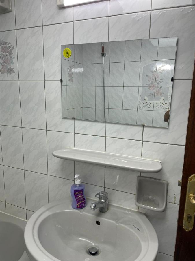 Brand New Boys Hostel 5 Min Walk From Burjuman Metro Station Exit-4 With All Brand New Furnishings & Free Facilities Ντουμπάι Εξωτερικό φωτογραφία