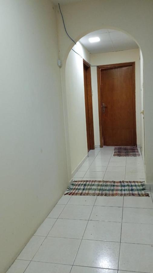 Brand New Boys Hostel 5 Min Walk From Burjuman Metro Station Exit-4 With All Brand New Furnishings & Free Facilities Ντουμπάι Εξωτερικό φωτογραφία