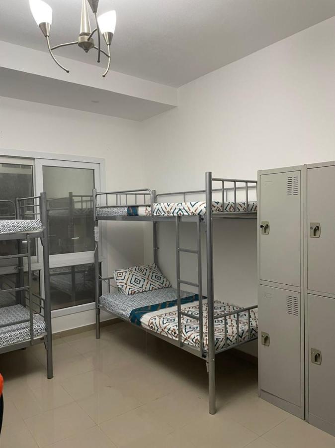 Brand New Boys Hostel 5 Min Walk From Burjuman Metro Station Exit-4 With All Brand New Furnishings & Free Facilities Ντουμπάι Εξωτερικό φωτογραφία